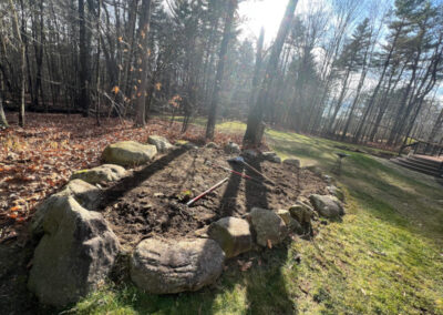 Here is Day 1, before the mulching and weeding in Townsend, MA. For this job in Townsend, MA, Greenleaf’s Garden Design weeded and spread 8 yards of composted leaf mulch. Greenleaf’s Garden Design specializes in Garden Design, Maintenance, and Installation within 30 miles of Tyngsboro MA.