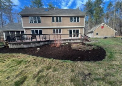 For this job in Townsend, MA, Greenleaf’s Garden Design weeded and spread 8 yards of composted leaf mulch. Greenleaf’s Garden Design specializes in Garden Design, Maintenance, and Installation within 30 miles of Tyngsboro MA.