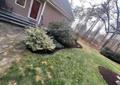 For this job in Townsend, MA, Greenleaf’s Garden Design weeded and spread 8 yards of composted leaf mulch. Greenleaf’s Garden Design specializes in Garden Design, Maintenance, and Installation within 30 miles of Tyngsboro MA.