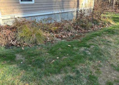 Here is Day 1, before the mulching and weeding in Townsend, MA. For this job in Townsend, MA, Greenleaf’s Garden Design weeded and spread 8 yards of composted leaf mulch. Greenleaf’s Garden Design specializes in Garden Design, Maintenance, and Installation within 30 miles of Tyngsboro MA.