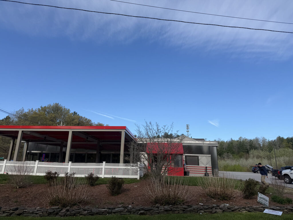 Garden Maintenance & Annual Flower Installation in Tyngsboro, MA